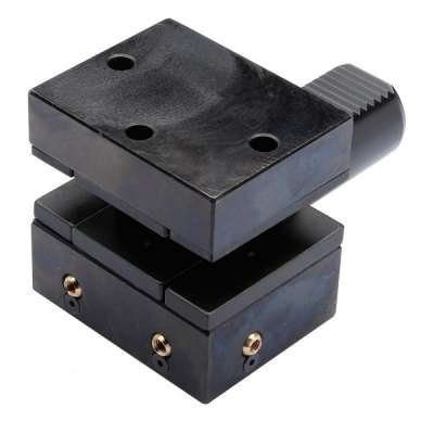 Прямоугольный резцедержатель с множеством гнезд, перевернутый, форма D2, 40-25-90 по DIN 69880 (ISO 10889)